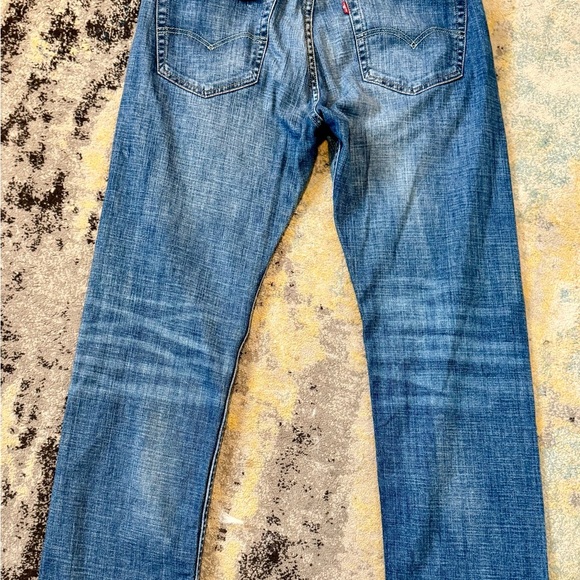 Levi’s 505 Regular Fit Jeans - Size 34x30 - Classic Mid-Wash - Picture 9 of 9